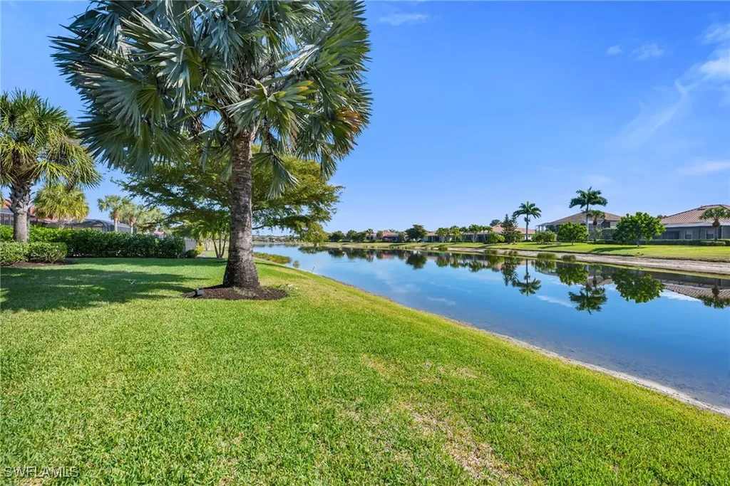 10185 Belcrest Boulevard Fort Myers FL 33913