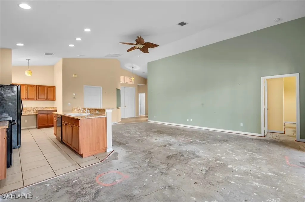 9390 Sun River Way Estero FL 33928