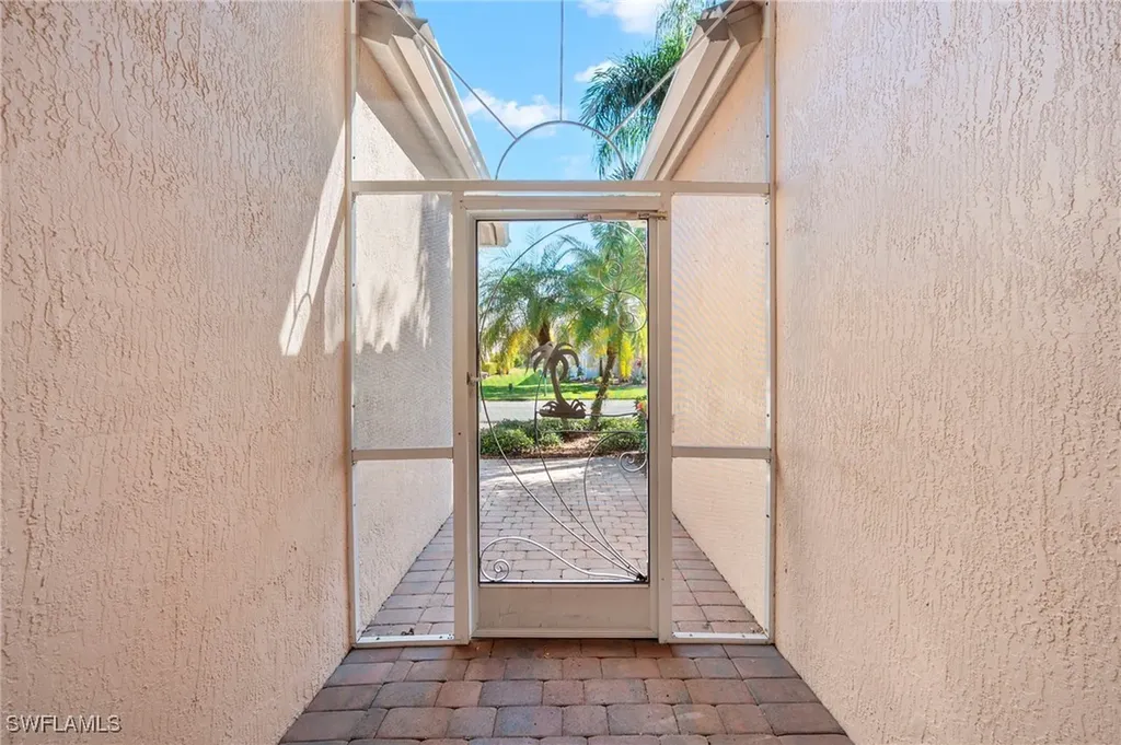 9390 Sun River Way Estero FL 33928