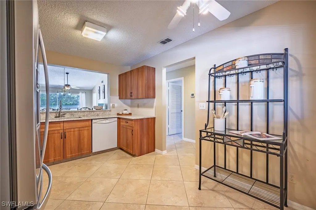 613 Squire Circle Naples FL 34104