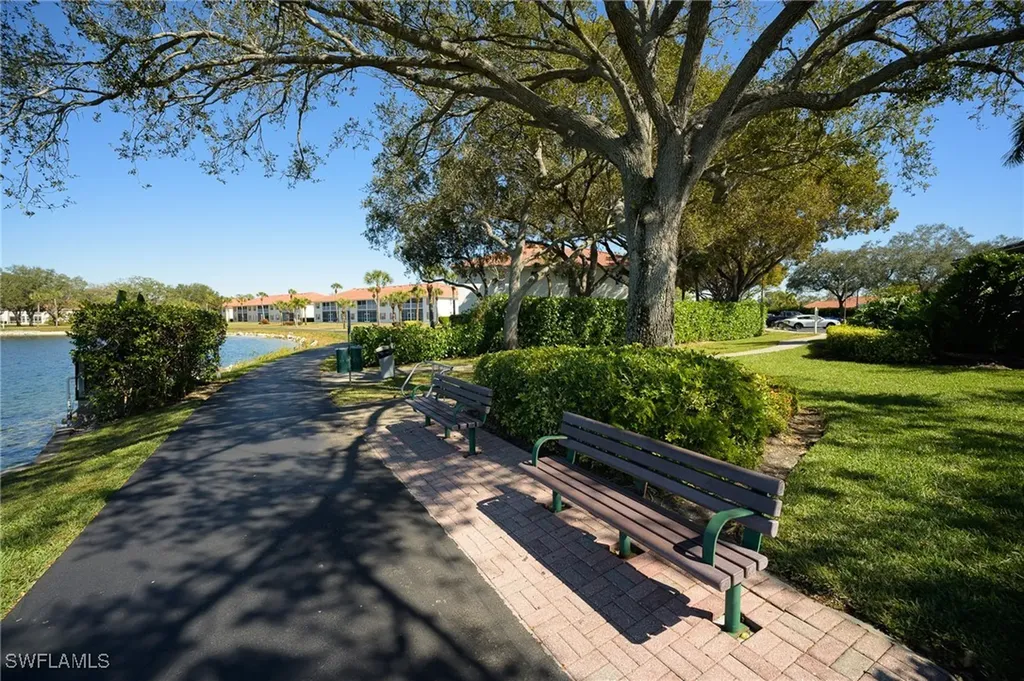 613 Squire Circle Naples FL 34104