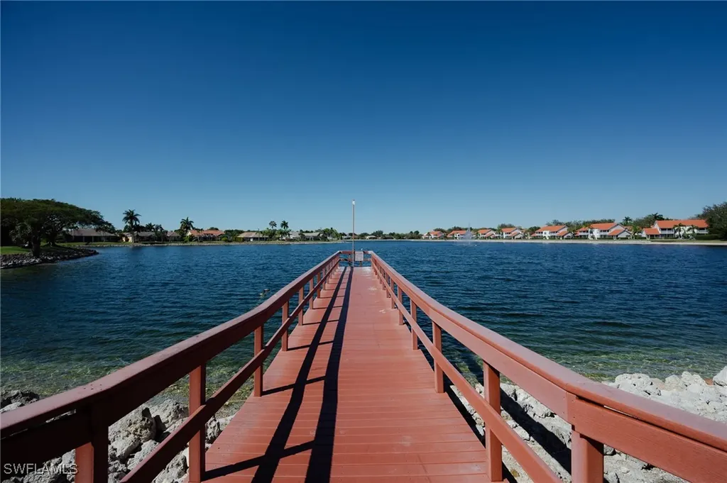 613 Squire Circle Naples FL 34104