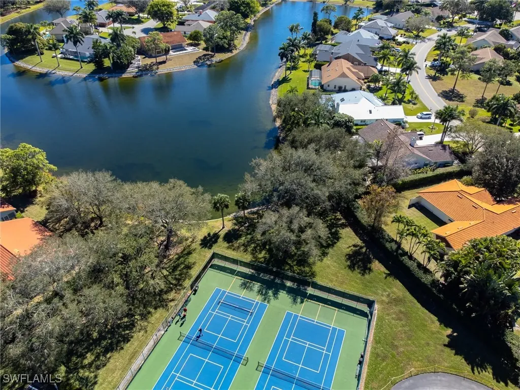 613 Squire Circle Naples FL 34104