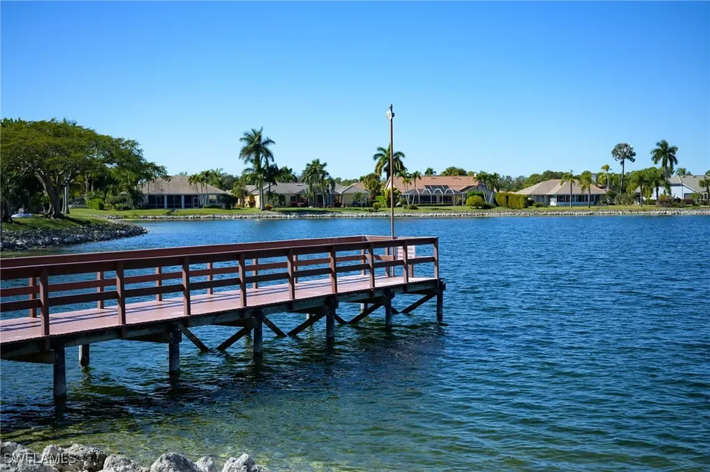 613 Squire Circle Naples FL 34104