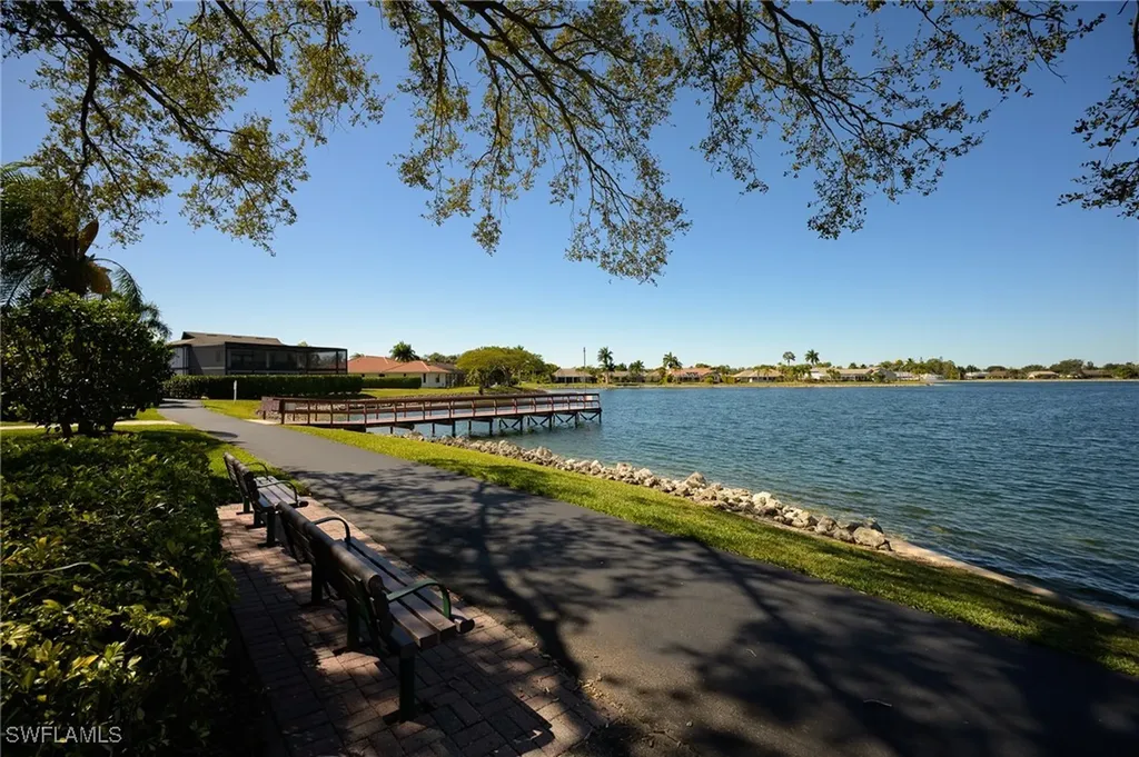 613 Squire Circle Naples FL 34104