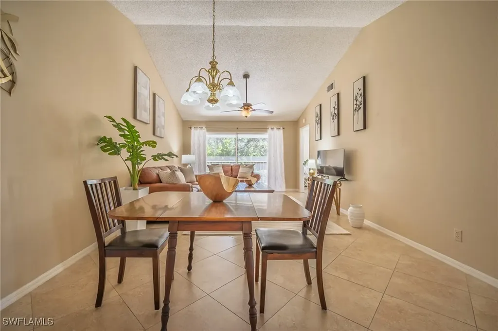 613 Squire Circle Naples FL 34104