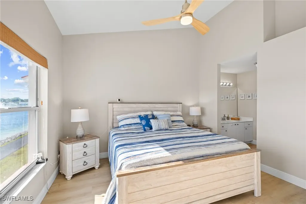 541 Windsor Square Naples FL 34104