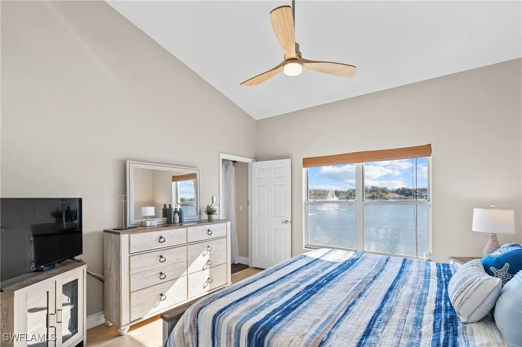 541 Windsor Square Naples FL 34104