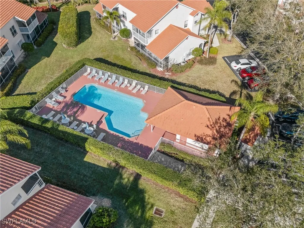 541 Windsor Square Naples FL 34104