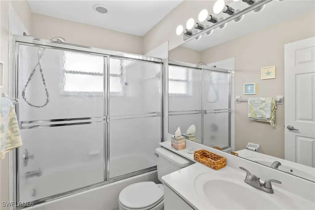 541 Windsor Square Naples FL 34104