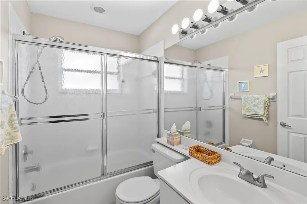 541 Windsor Square Naples FL 34104