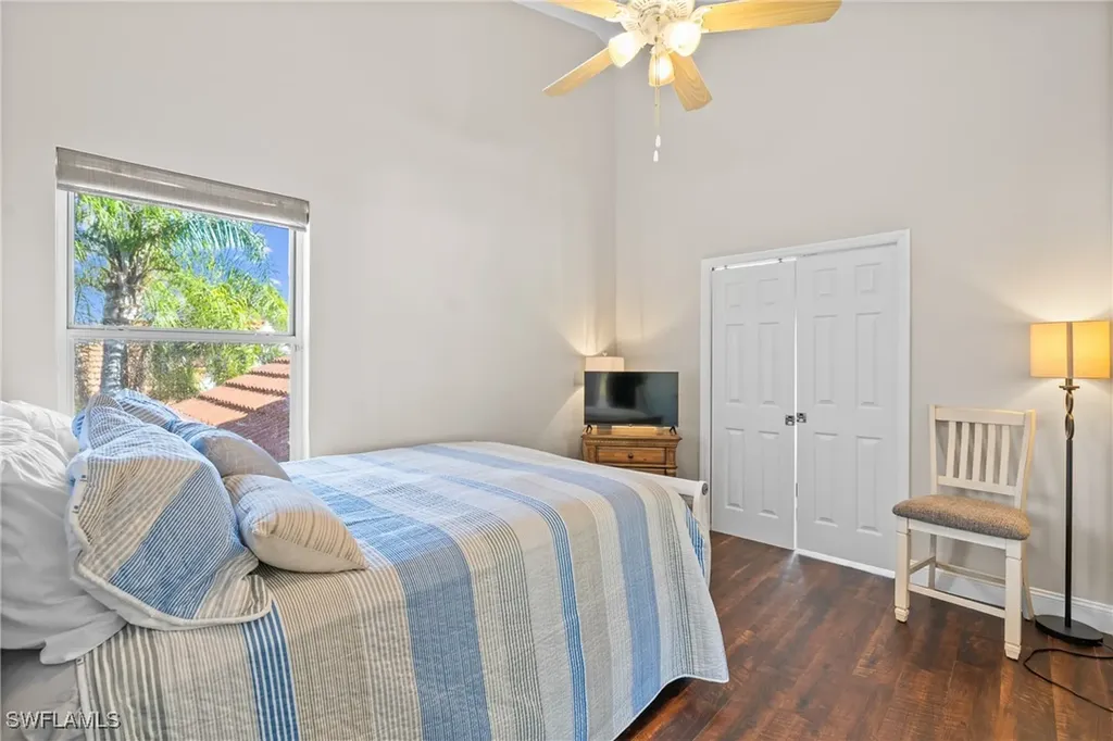 541 Windsor Square Naples FL 34104