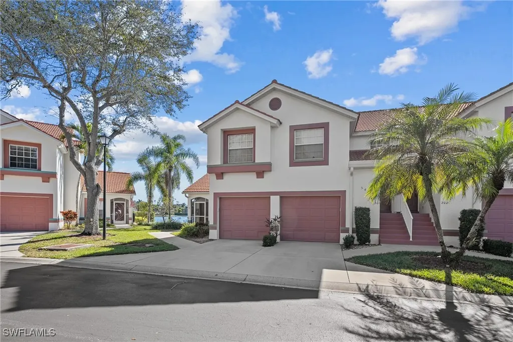 541 Windsor Square Naples FL 34104