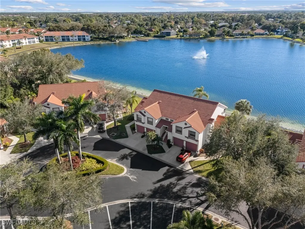 541 Windsor Square Naples FL 34104