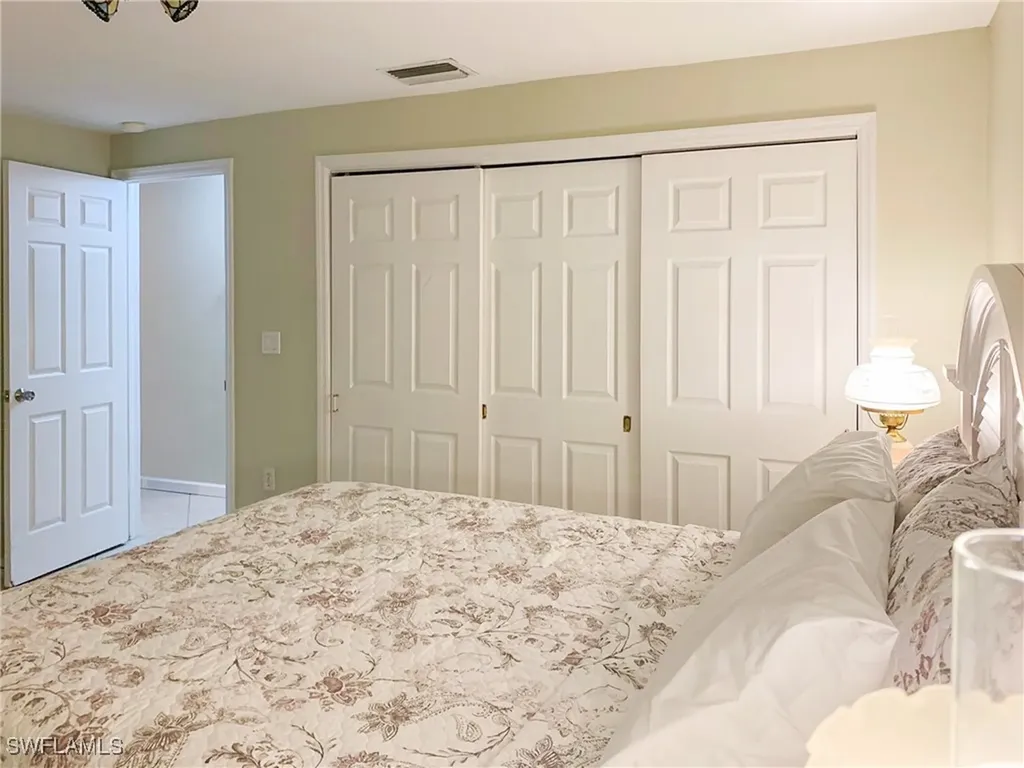 814 109th Avenue N Naples FL 34108