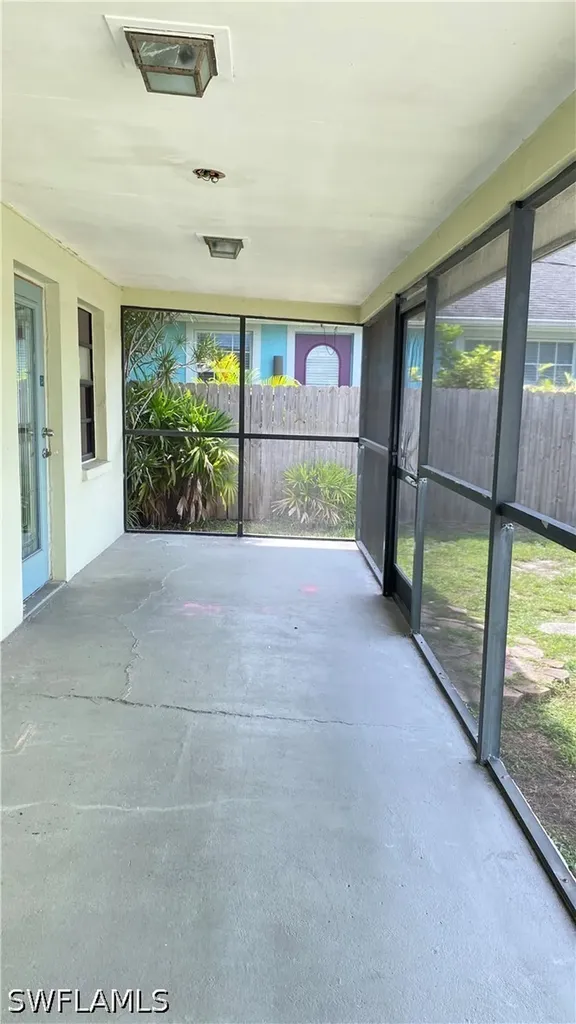 814 109th Avenue N Naples FL 34108