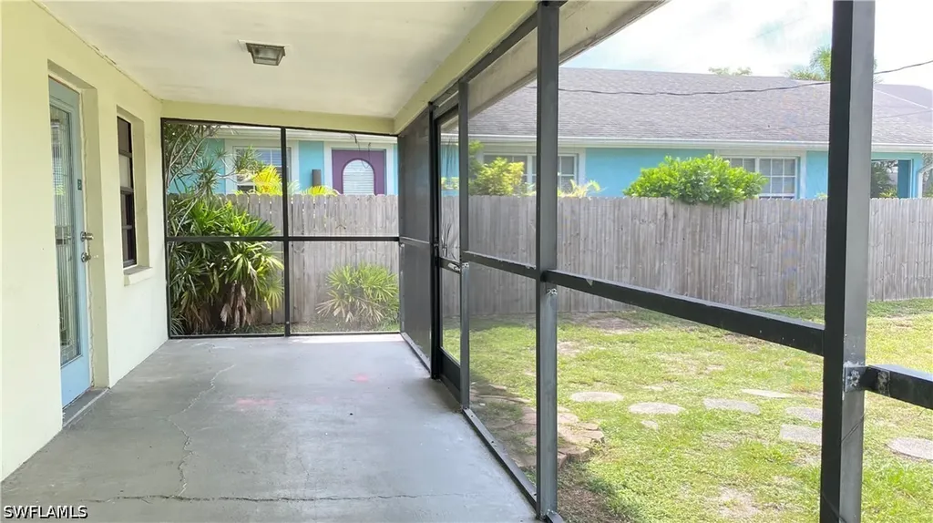 814 109th Avenue N Naples FL 34108