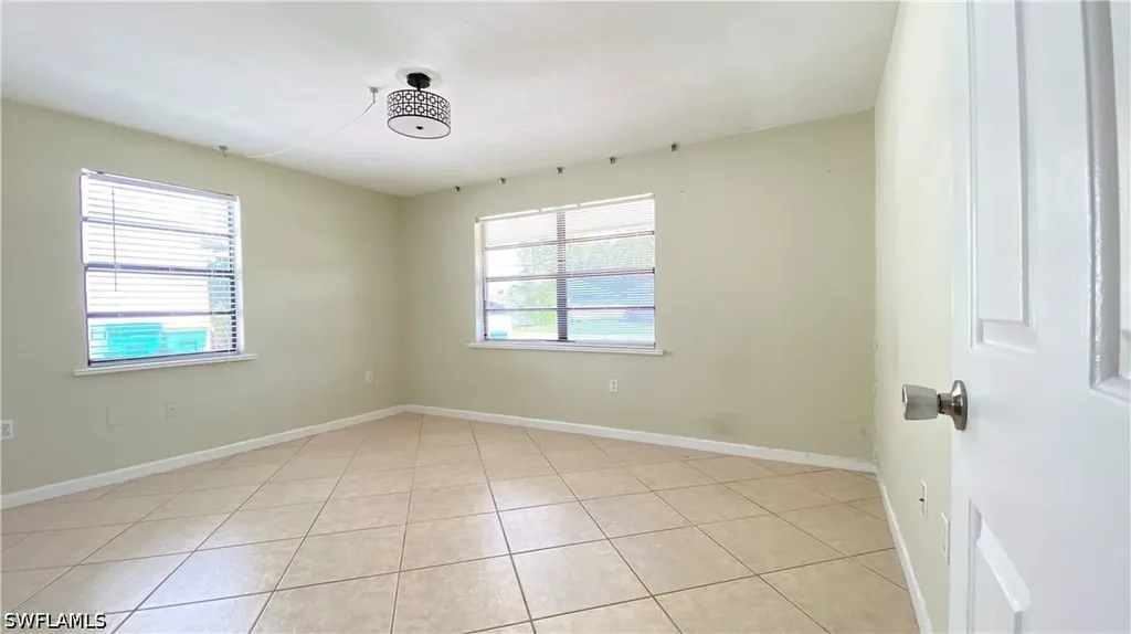 814 109th Avenue N Naples FL 34108