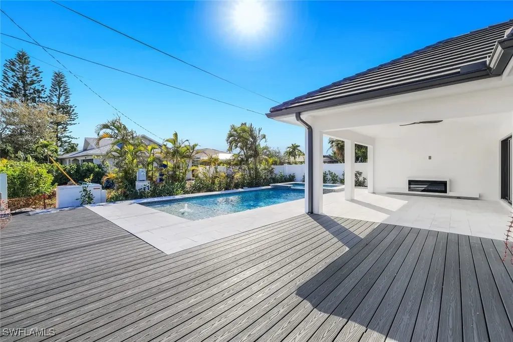 10771 6th Street Naples FL 34108