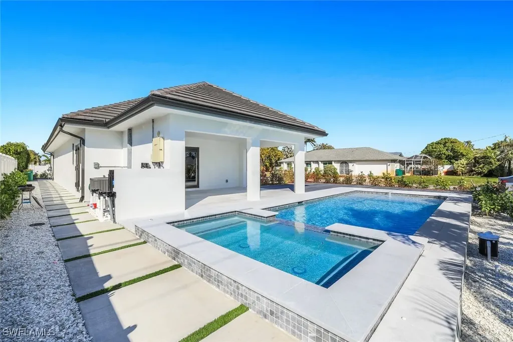 10771 6th Street Naples FL 34108