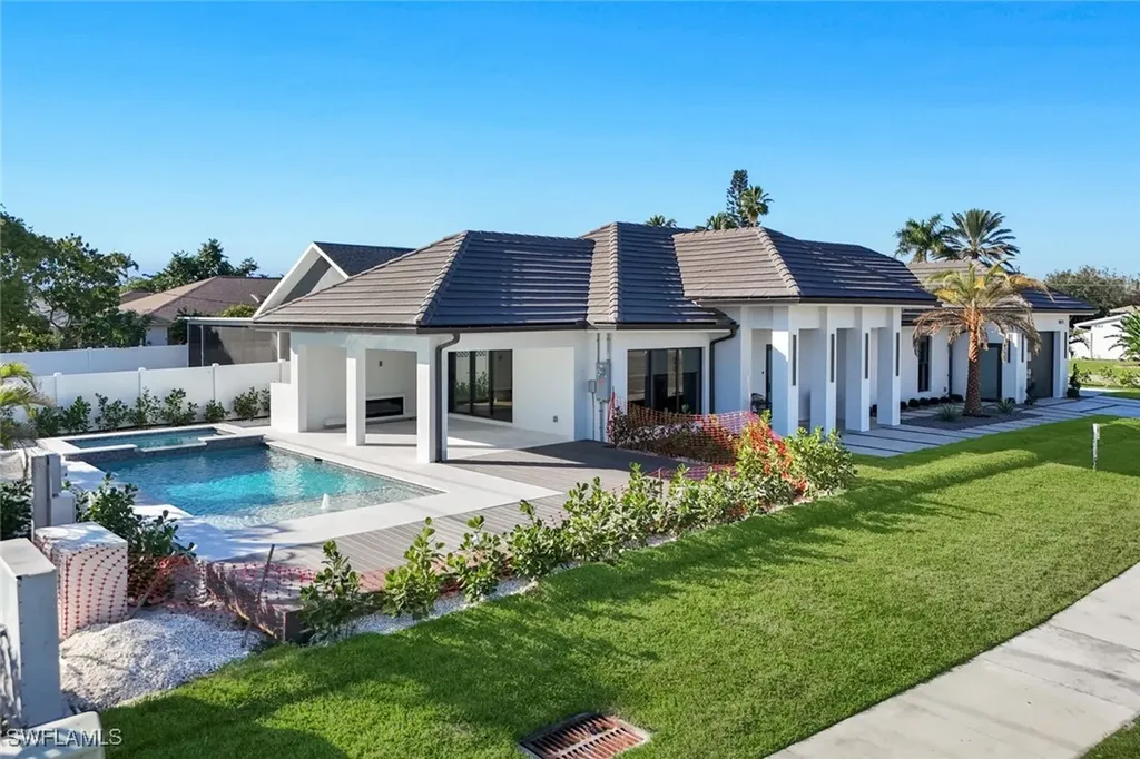 10771 6th Street Naples FL 34108