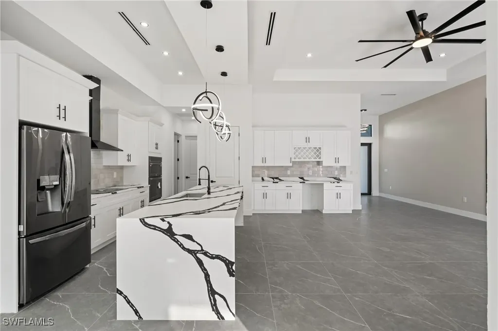 109 SW 37th Place Cape Coral FL 33991