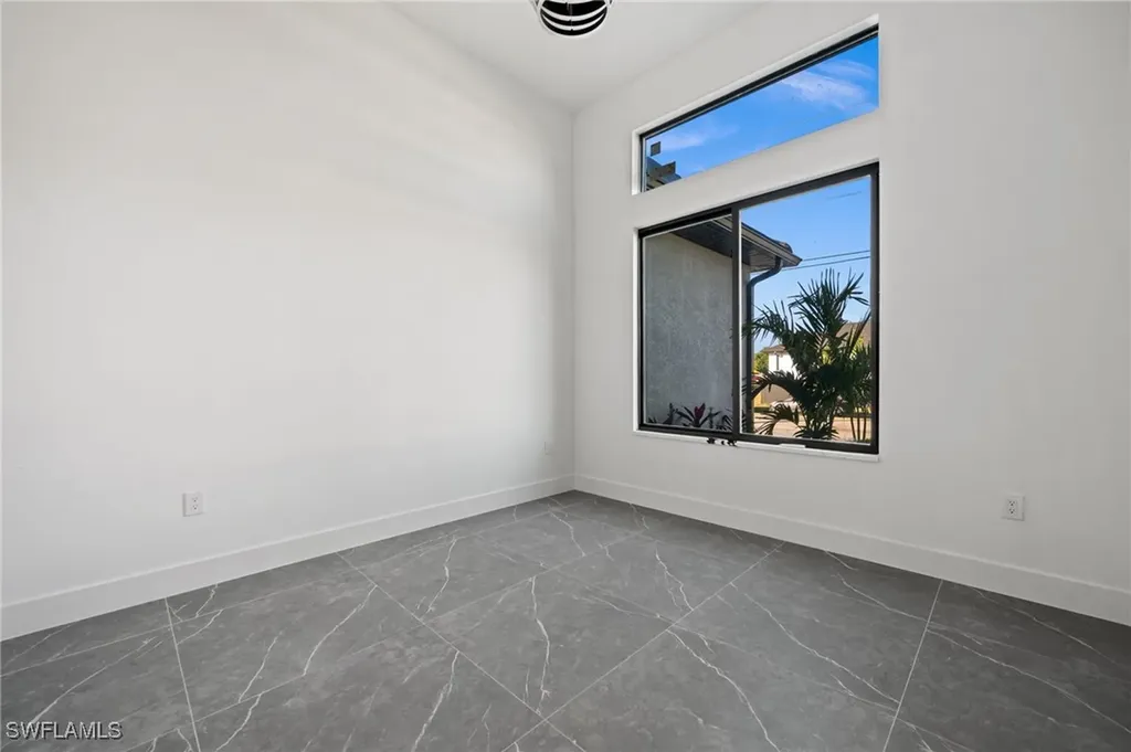 109 SW 37th Place Cape Coral FL 33991