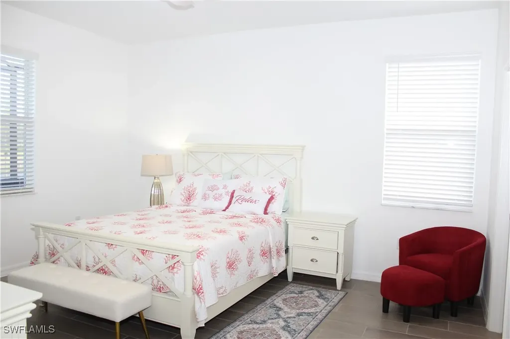 2261 Avocado Lane Naples FL 34120