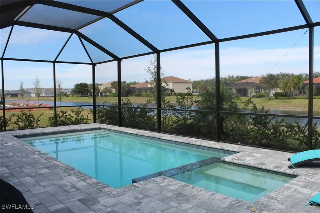2261 Avocado Lane Naples FL 34120
