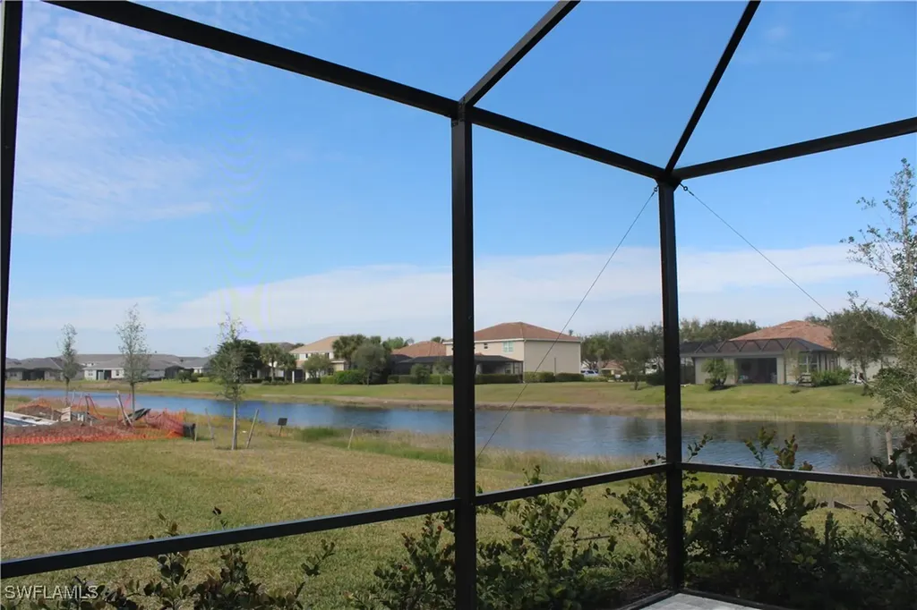 2261 Avocado Lane Naples FL 34120