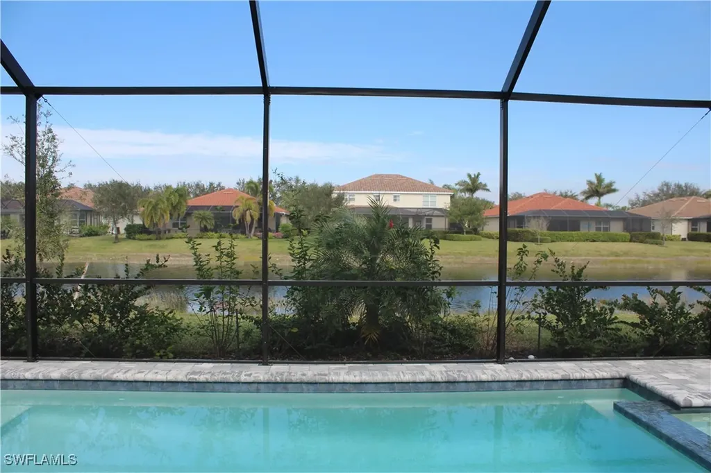 2261 Avocado Lane Naples FL 34120