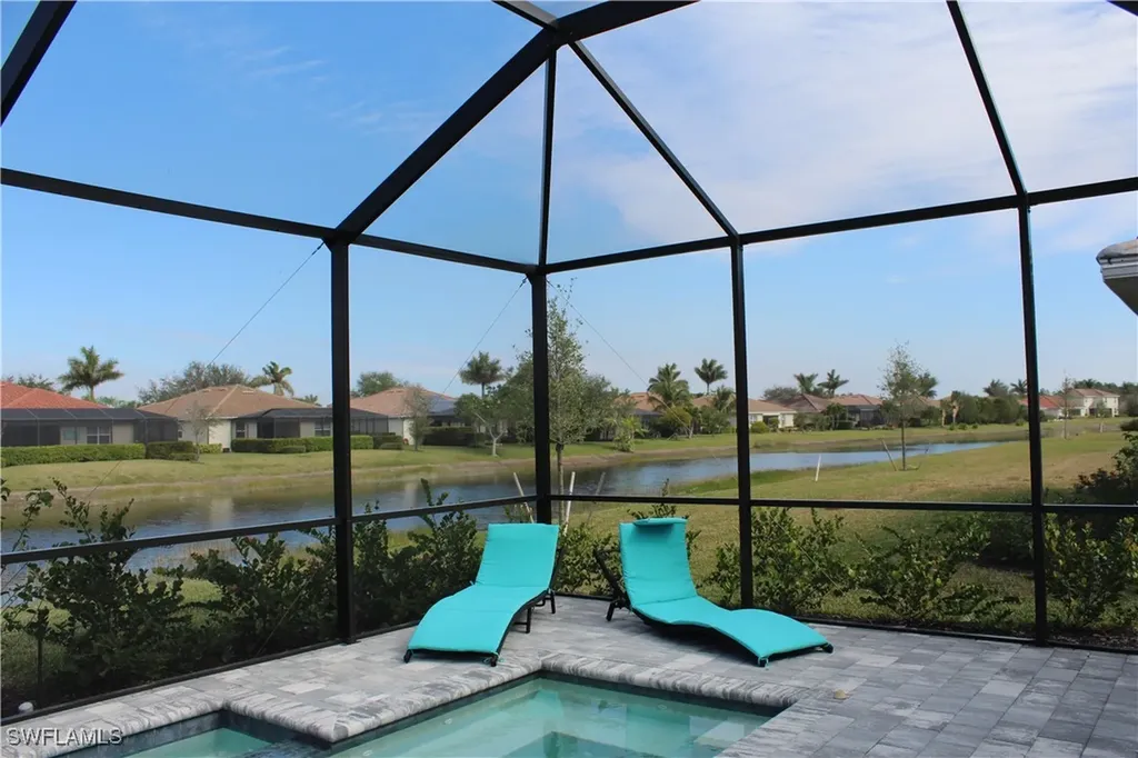 2261 Avocado Lane Naples FL 34120