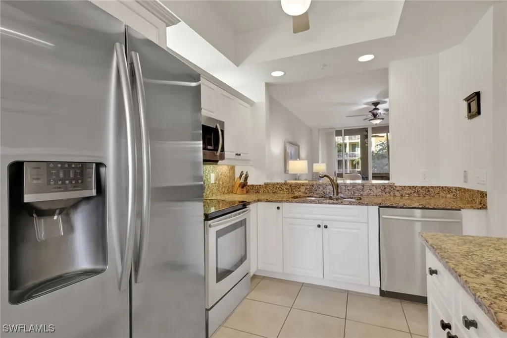 401 Bayfront Place Naples FL 34102