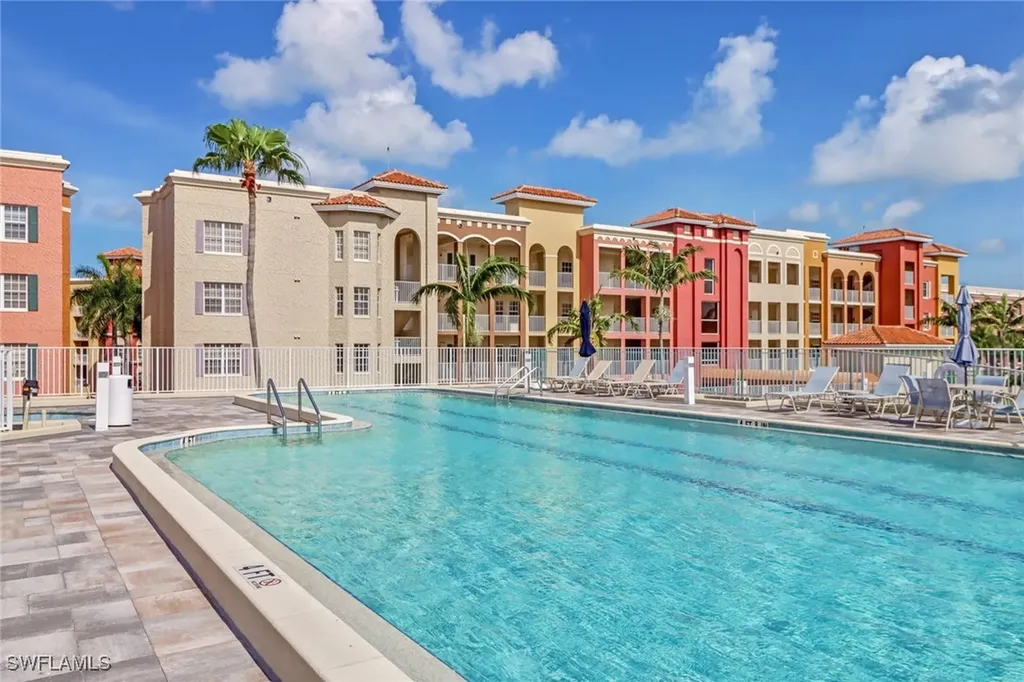 401 Bayfront Place Naples FL 34102