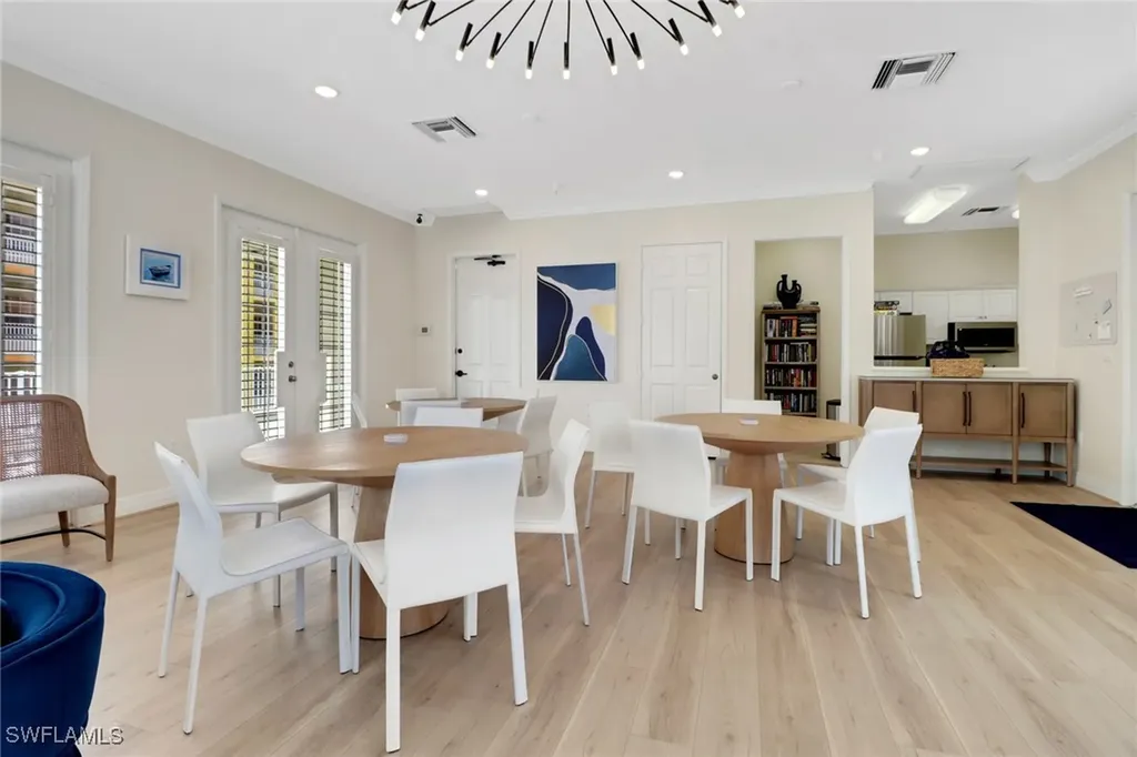 401 Bayfront Place Naples FL 34102