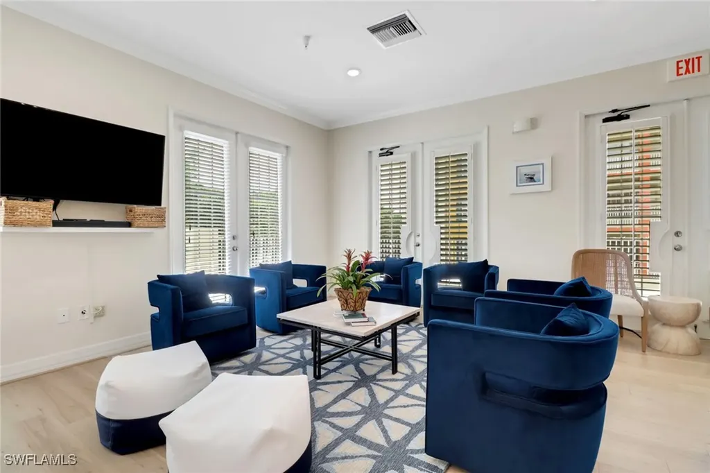 401 Bayfront Place Naples FL 34102
