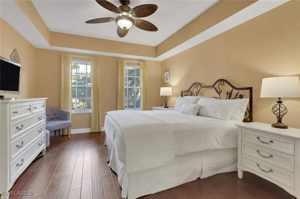 401 Bayfront Place Naples FL 34102