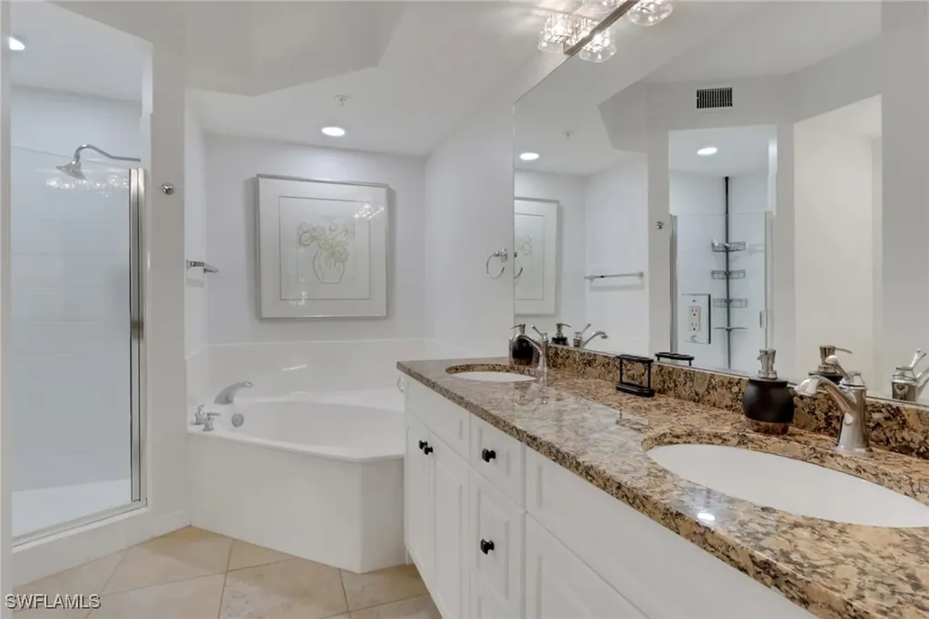 401 Bayfront Place Naples FL 34102