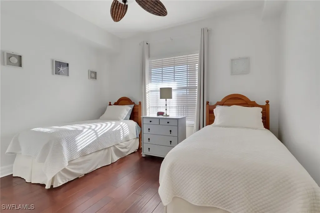 401 Bayfront Place Naples FL 34102