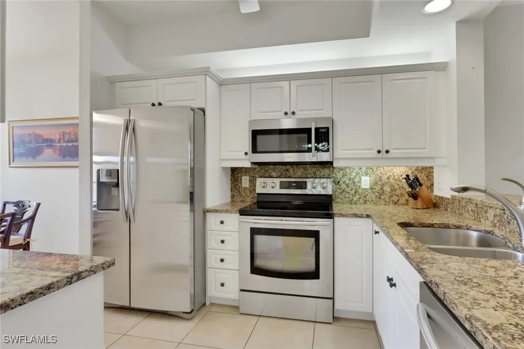 401 Bayfront Place Naples FL 34102