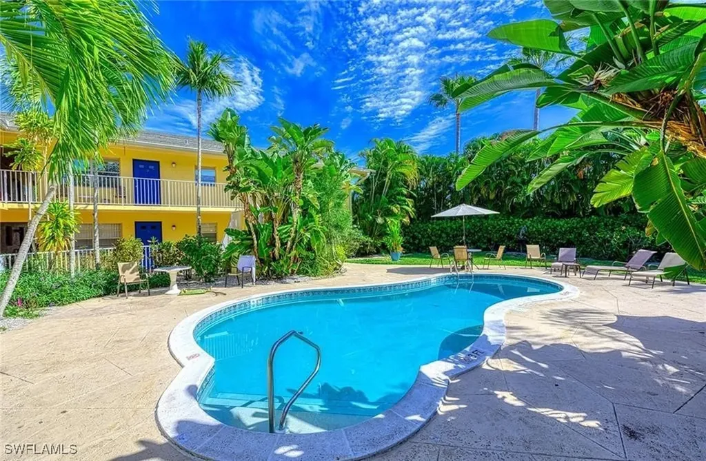 4290 Gulfstream Drive Naples FL 34112