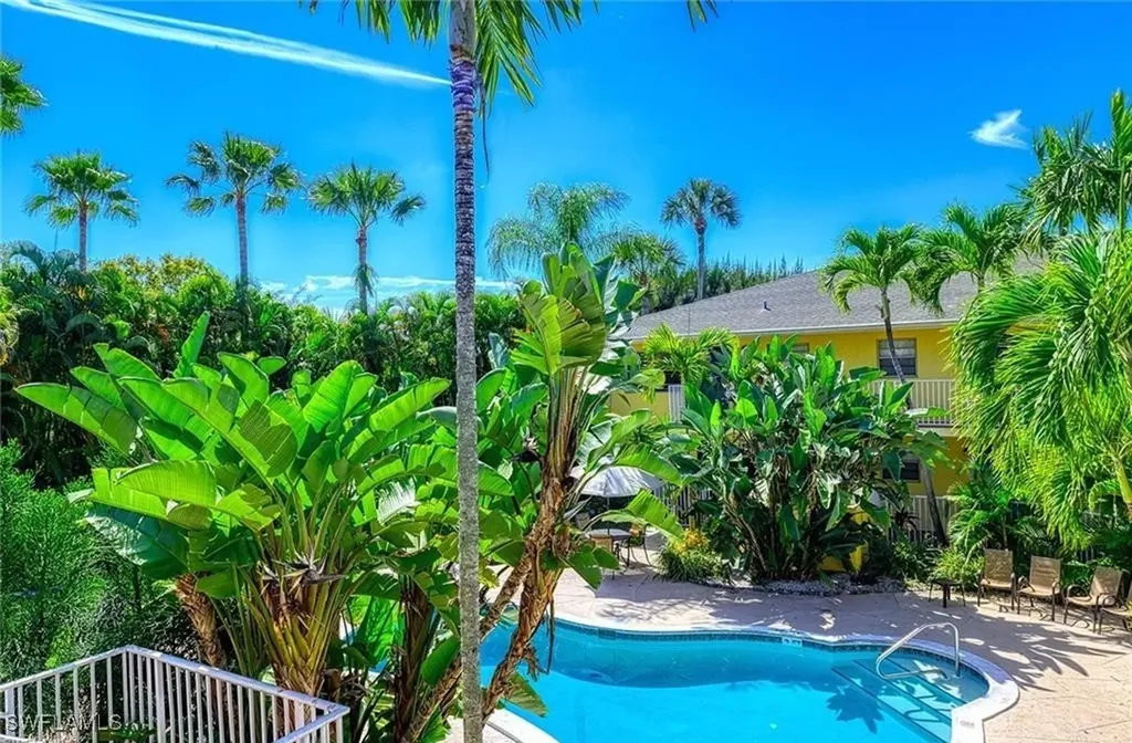 4290 Gulfstream Drive Naples FL 34112