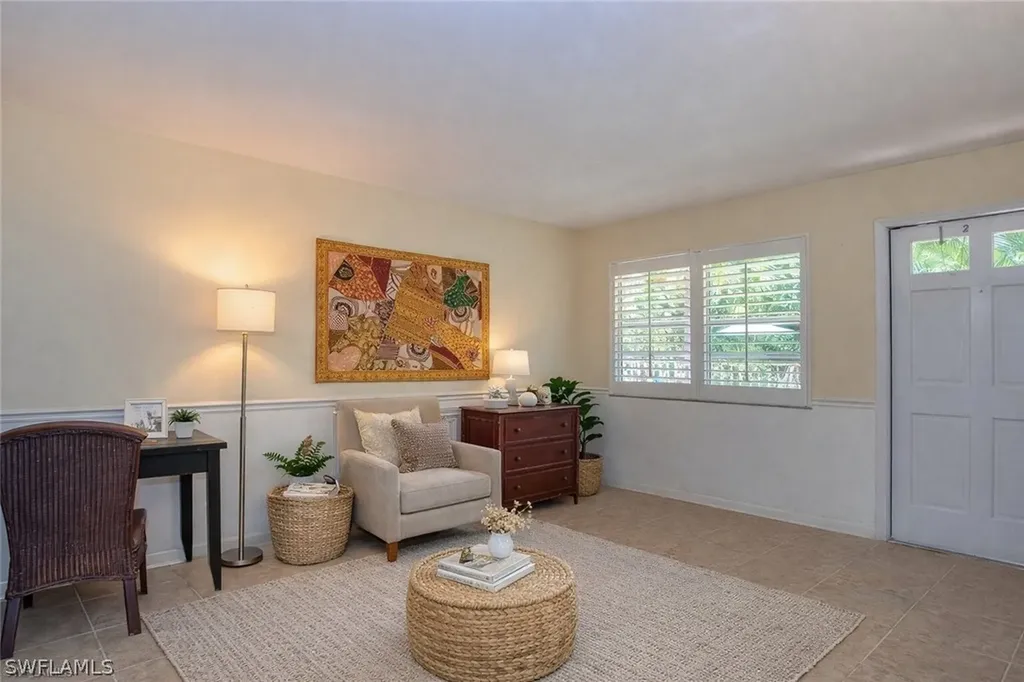 4290 Gulfstream Drive Naples FL 34112