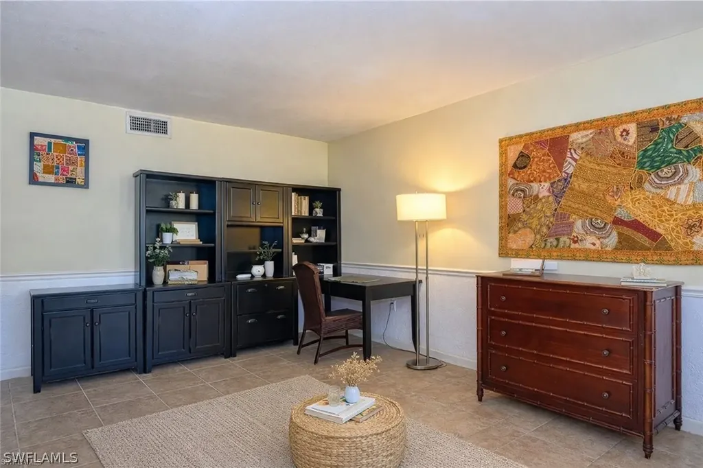 4290 Gulfstream Drive Naples FL 34112