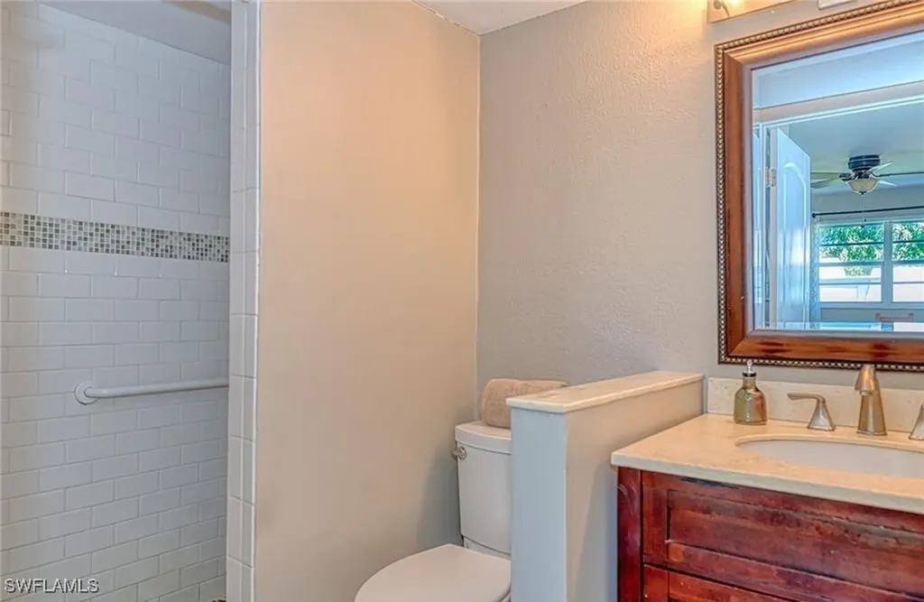 4290 Gulfstream Drive Naples FL 34112