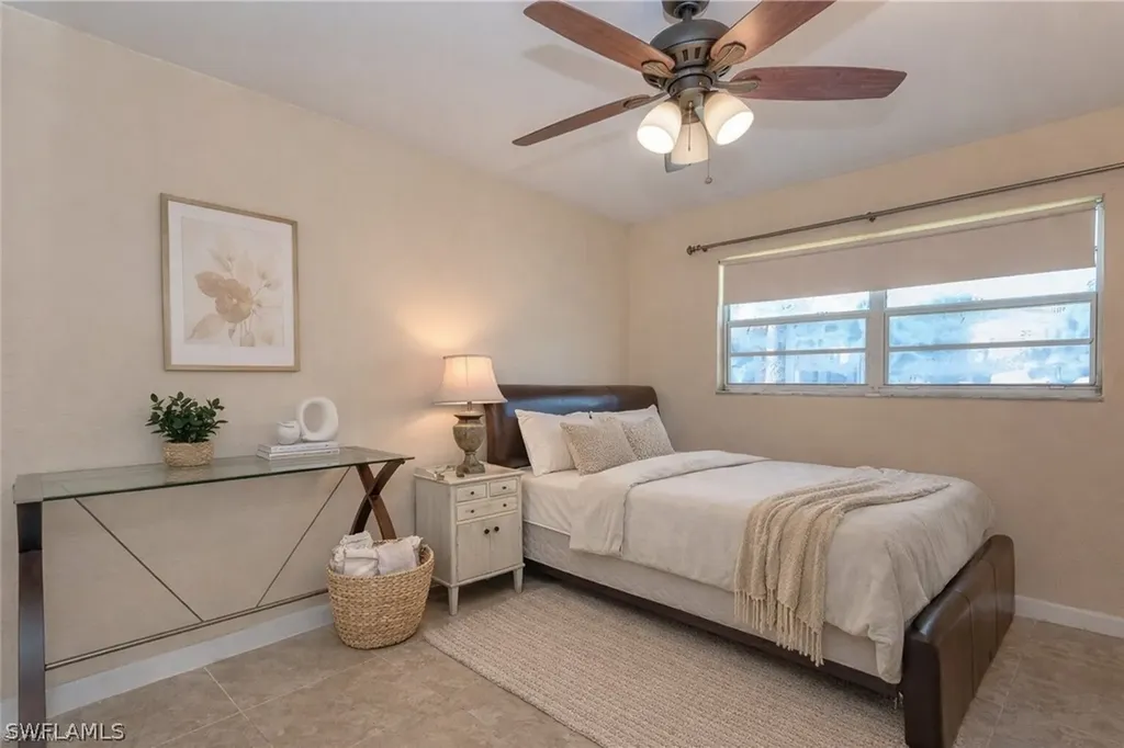 4290 Gulfstream Drive Naples FL 34112