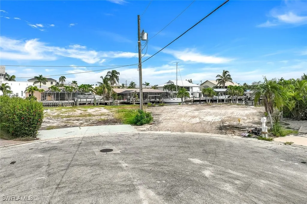 20 Avenida Carita Fort Myers Beach FL 33931