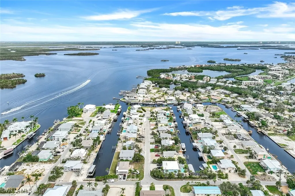 20 Avenida Carita Fort Myers Beach FL 33931