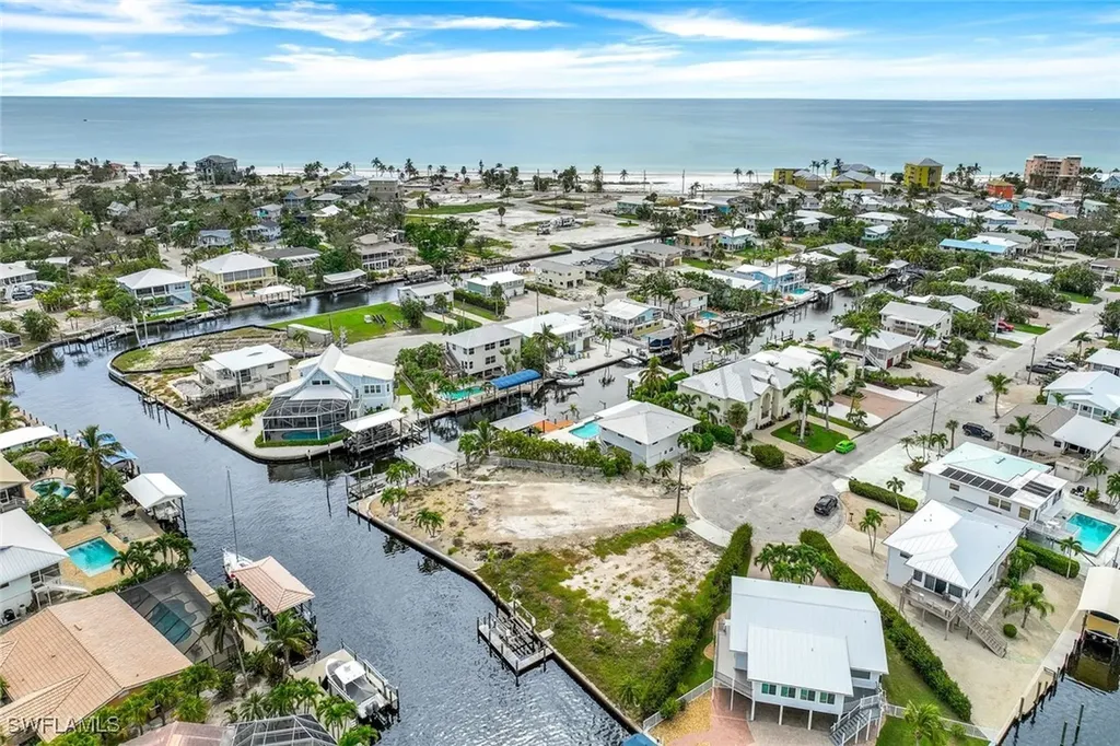 20 Avenida Carita Fort Myers Beach FL 33931