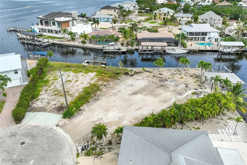 20 Avenida Carita Fort Myers Beach FL 33931